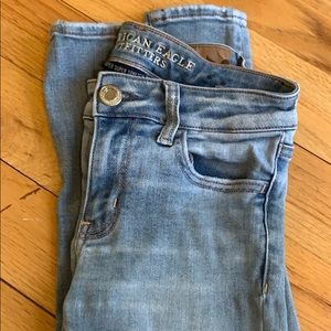 light blue american eagle jeggings